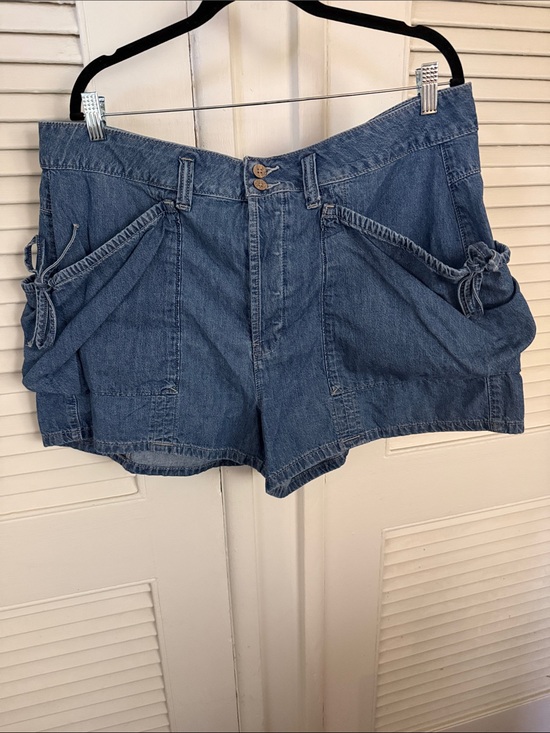 We The Free Pants - We The Free Relaxed Denim Utility Shorts in Blue